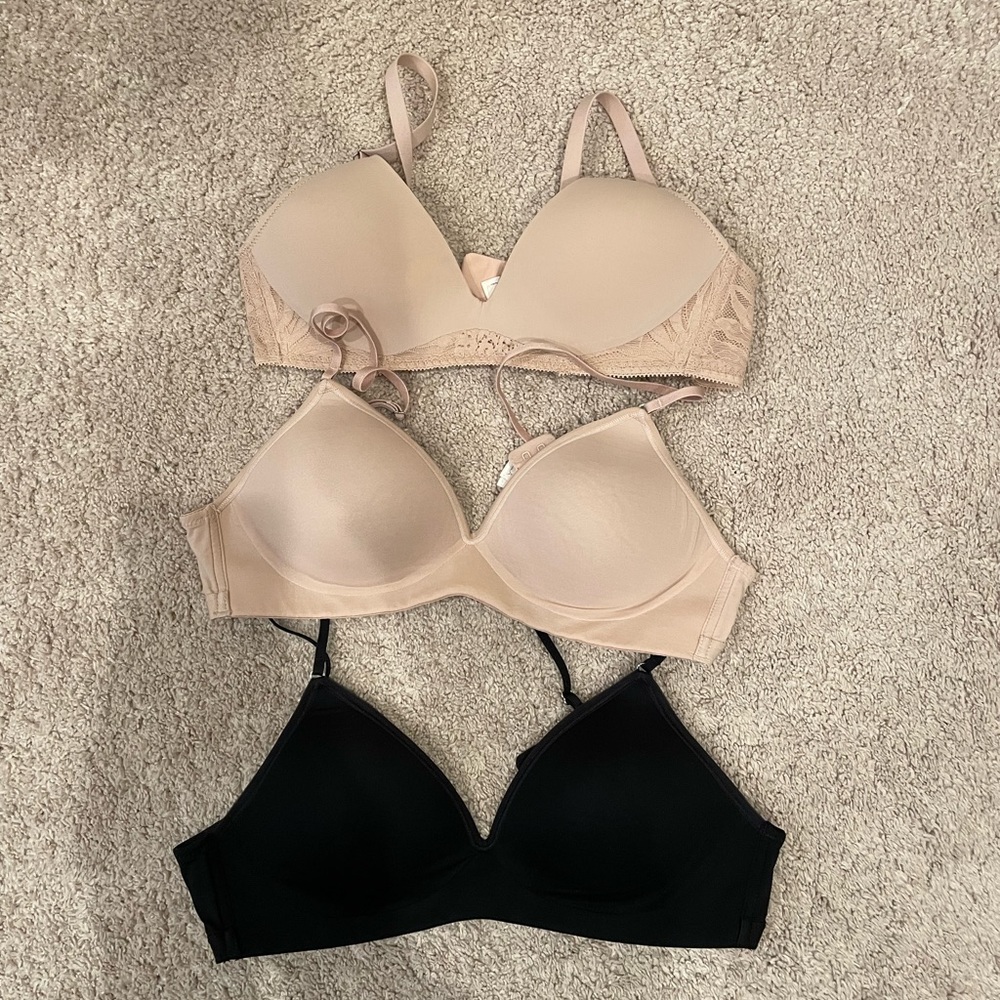 On Gossamer bras size 32A